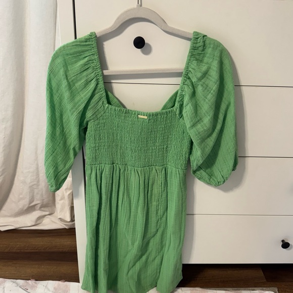 NWT Billabong Green Puff Sleeve Dress - Picture 3 of 5